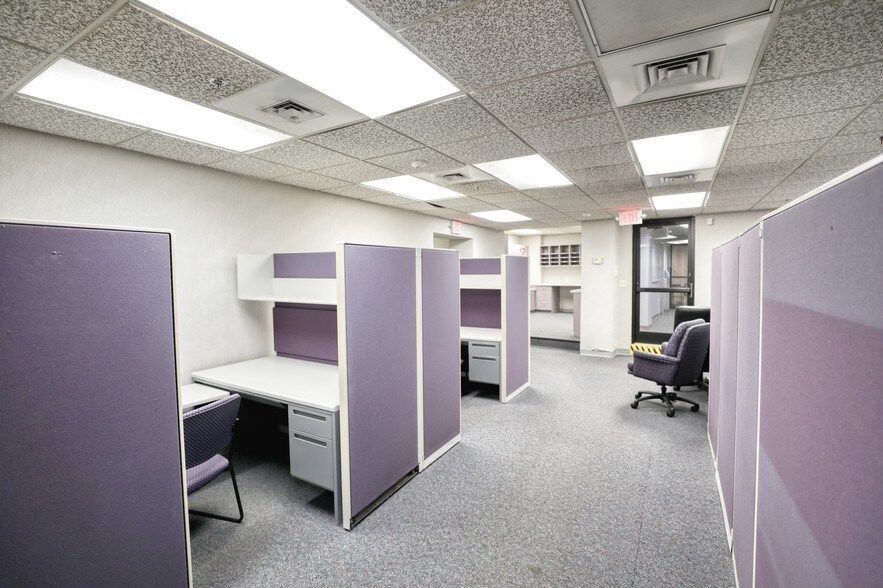 More Photos Of 480 Hampden St, Holyoke Office For Sale