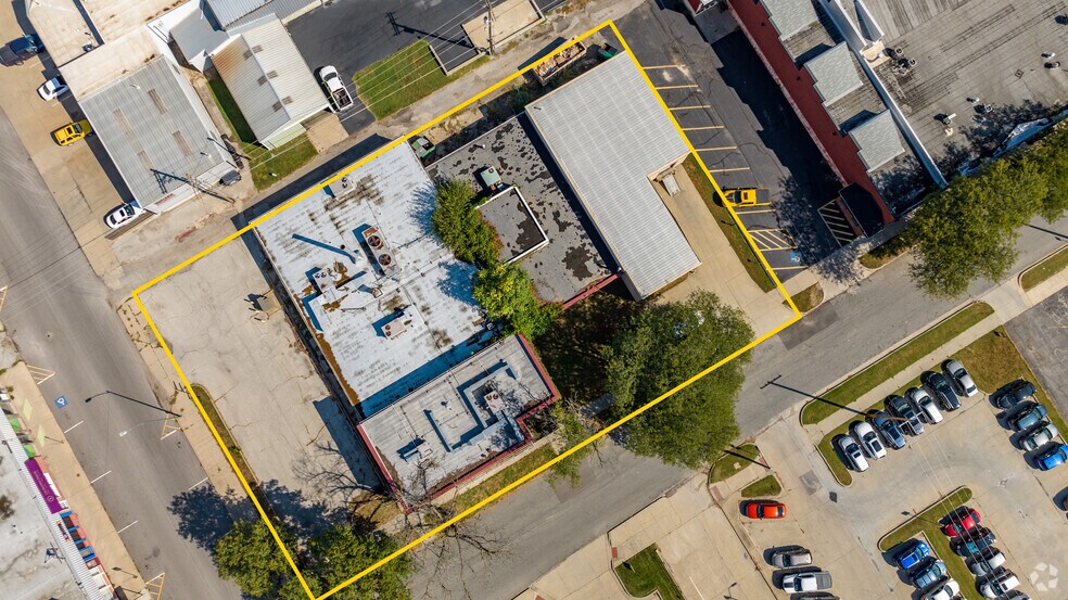 More Photos Of 422 Seneca St, Leavenworth Flex For Sale