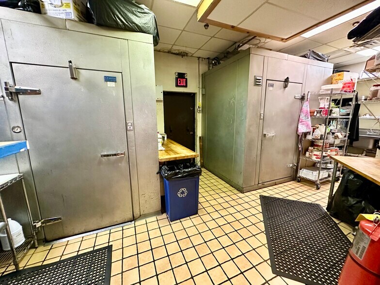 More Photos Of 136-154 Rifle Camp Rd, Woodland Park General Retail For Sale