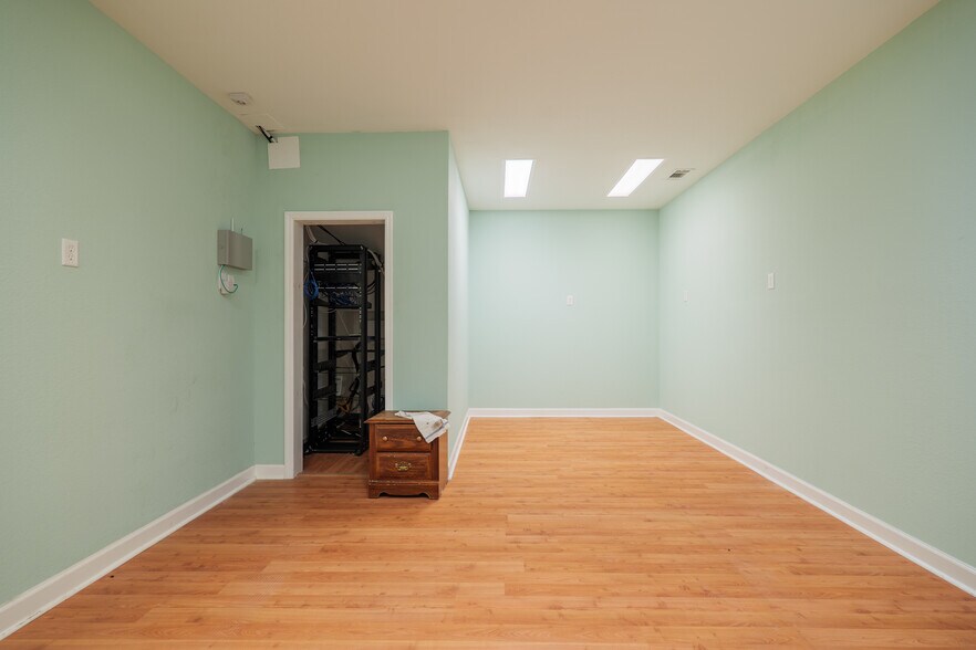 More Photos Of 450 W Highway 64, Lakeland Warehouse For Lease