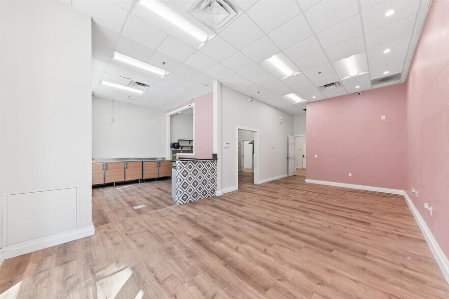 More Photos Of 826 N Dixie Hwy, Lantana Apartments For Sale
