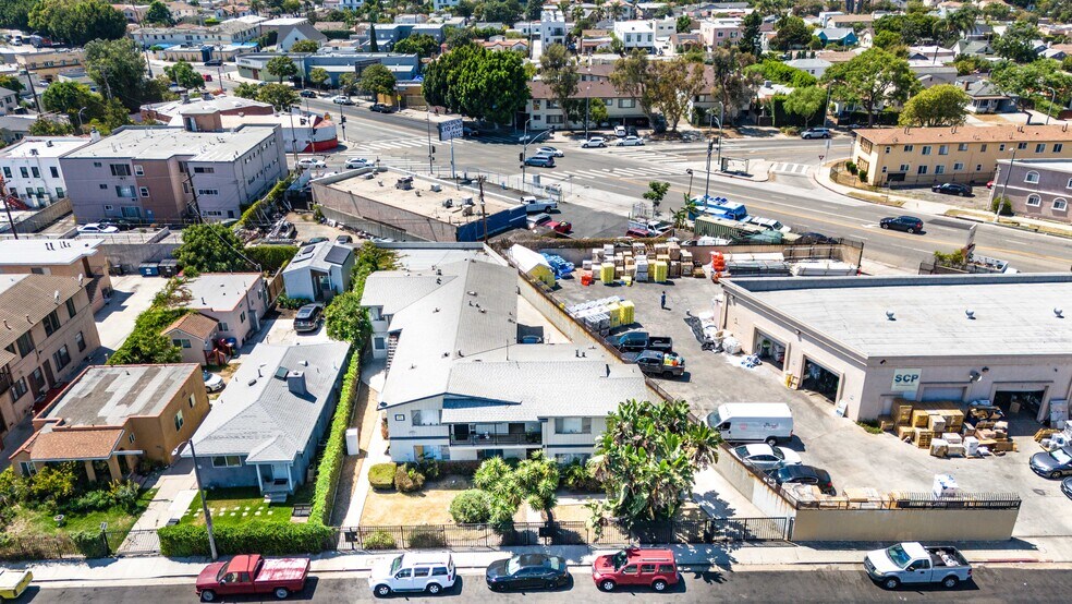 More Photos Of 2027 S Ridgeley Dr, Los Angeles Apartments For Sale