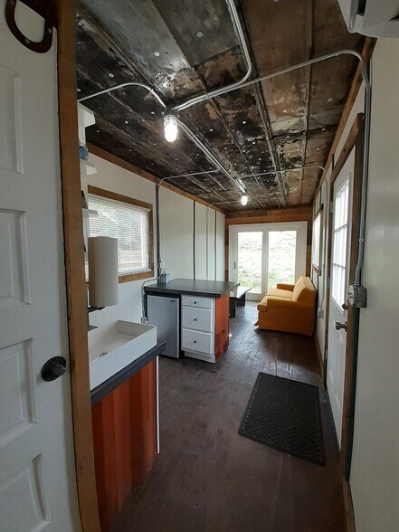 More Photos Of 465 Union st, Florence Specialty For Sale