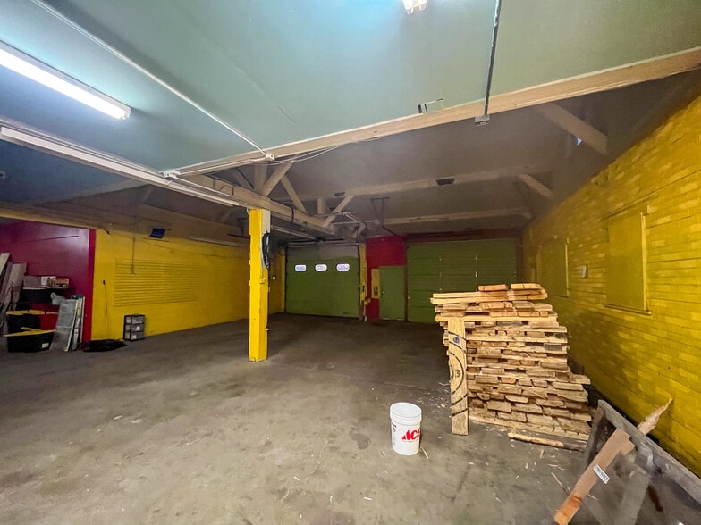 More Photos Of 2015 N Division St, Spokane Freestanding For Sale