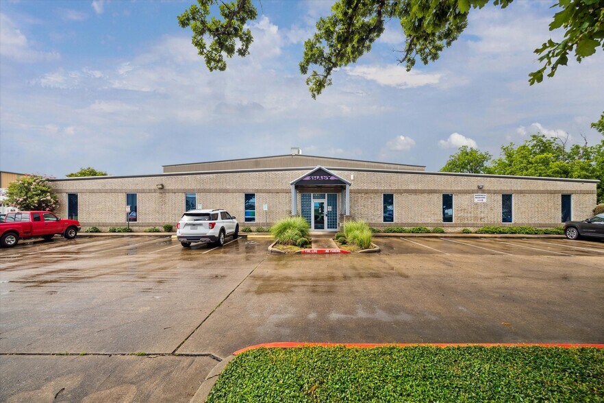 More Photos Of 10302 Mula Rd, Stafford Warehouse For Sale