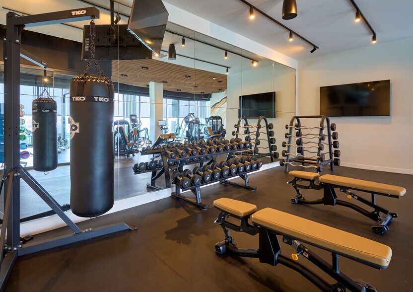 More Photos Of 3030 S Potomac Ave, Arlington Multifamily For Sale