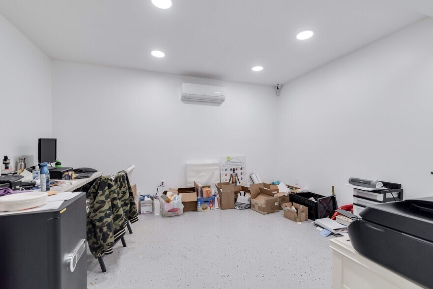 More Photos Of 946 Fulton St, Brooklyn Apartments For Sale