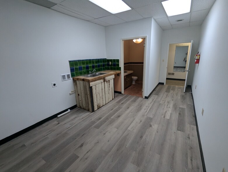 More Photos Of 603 Detroit St, La Porte Loft Creative Space For Sale