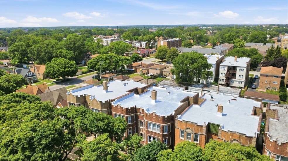 More Photos Of 8138 S Calumet Ave, Chicago Apartments For Sale