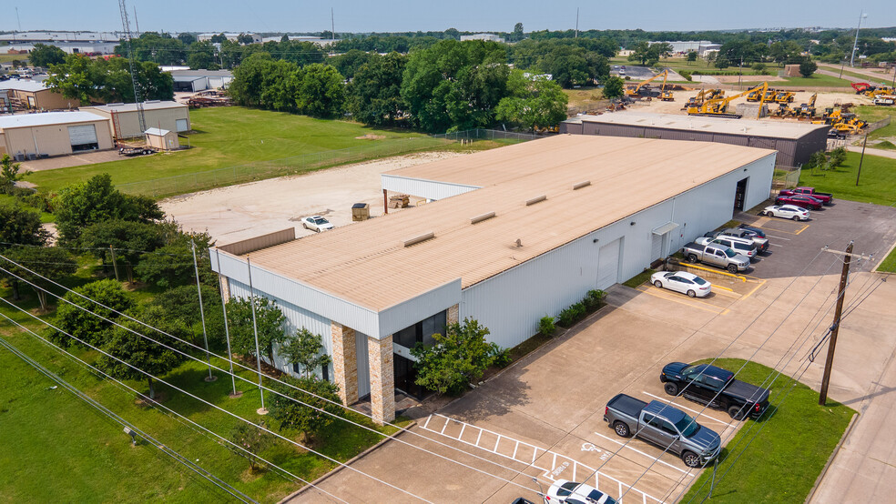 Primary Photo Of 1395 N Harvey Mitchell Pky, Bryan Warehouse For Lease