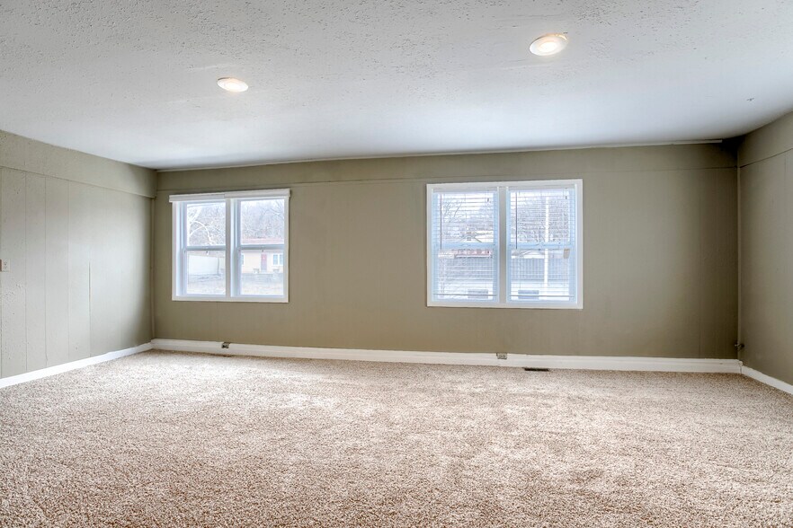 More Photos Of 1127 Merriam Ln, Kansas City Apartments For Sale