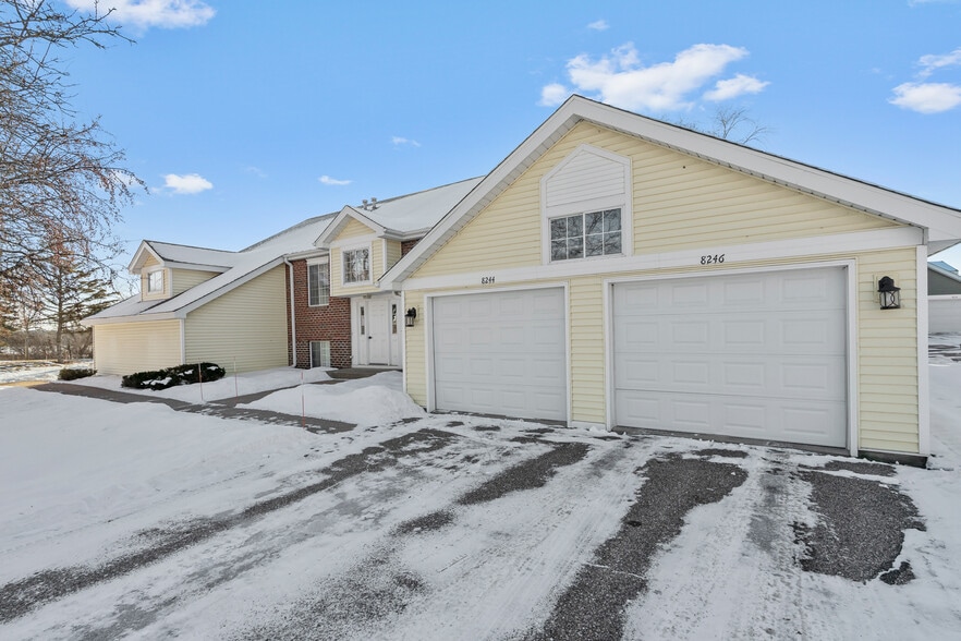 More Photos Of 8254 Windsong Dr, Eden Prairie Apartments For Sale