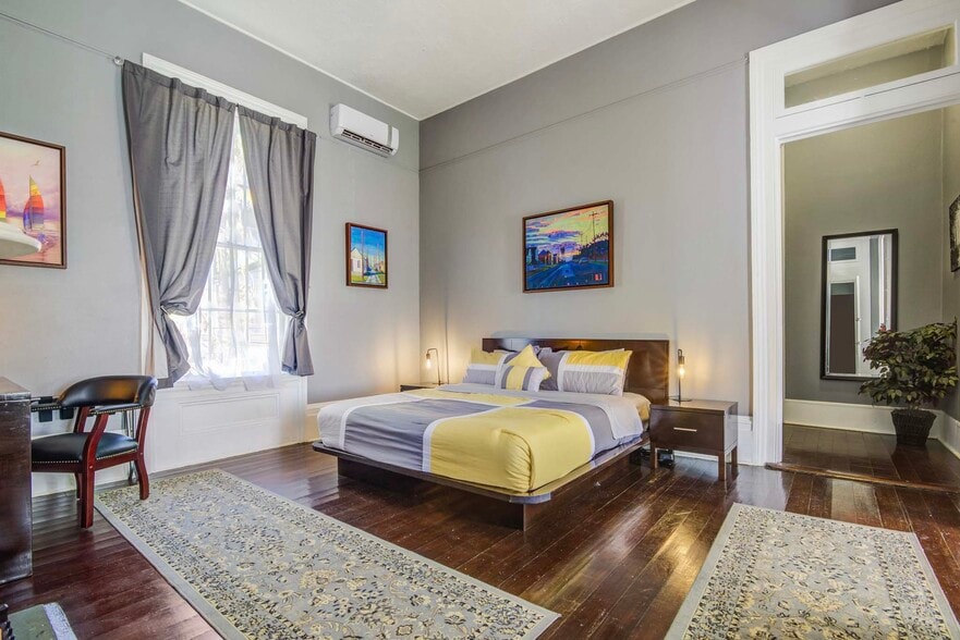 More Photos Of 1502 Market St, Galveston Hospitality For Sale