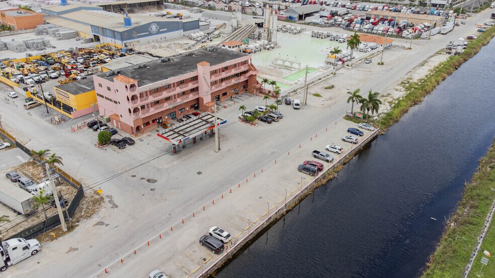More Photos Of 11710 NW South River Dr, Medley Apartments For Lease