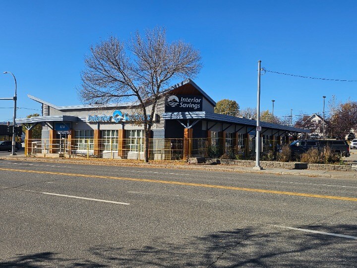 More Photos Of 879 Victoria St, Prince George Office For Sale