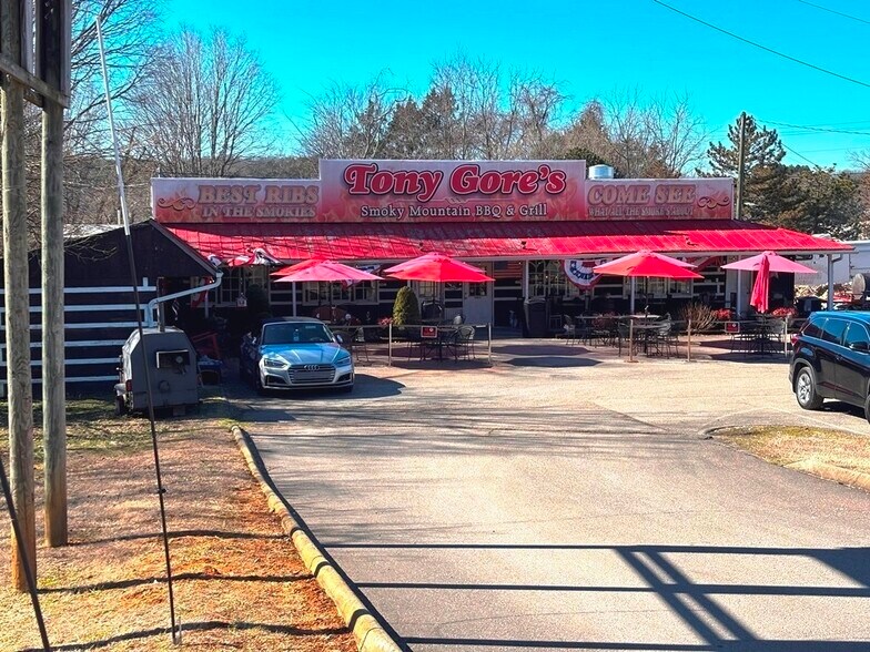 More Photos Of 1818 Winfield Dunn Pky, Sevierville Restaurant For Sale