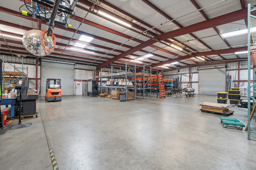 More Photos Of 4081 Seaport Blvd, West Sacramento Warehouse For Lease