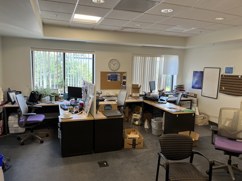 More Photos Of 784 Hercules Dr, Colchester Distribution For Lease