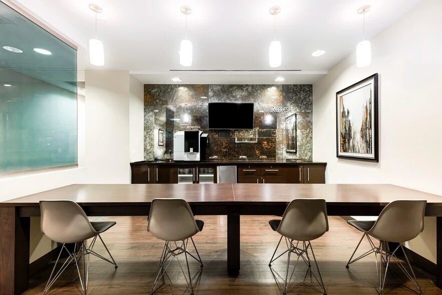 More Photos Of 14 Wall St, New York Coworking Space