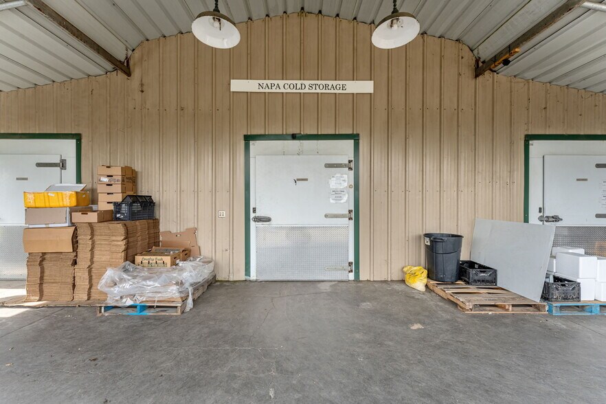 More Photos Of 3106 Golden Gate Dr, Napa Flex For Sale