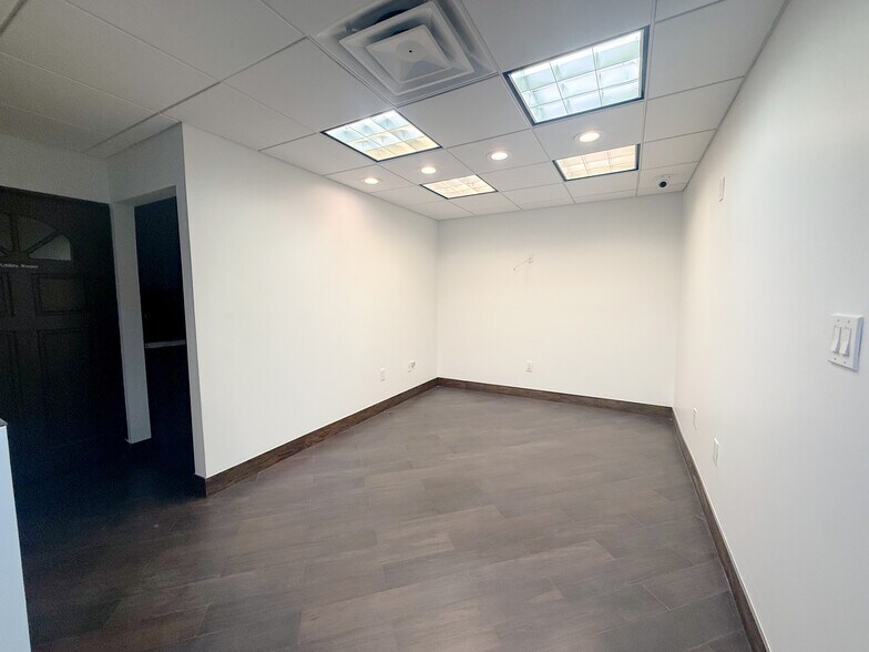 More Photos Of 3030-3050 NW 82nd Ave, Miami Showroom For Lease