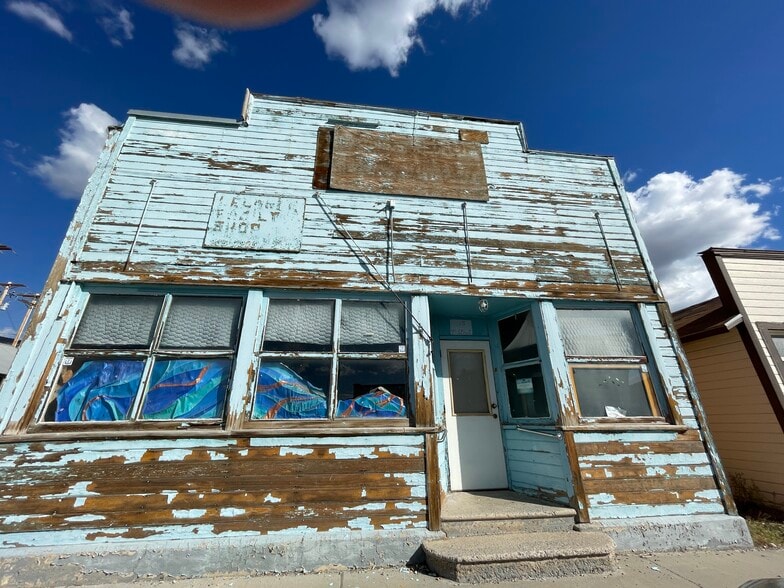 More Photos Of 15 Fourth St, Mc Gill Specialty For Sale