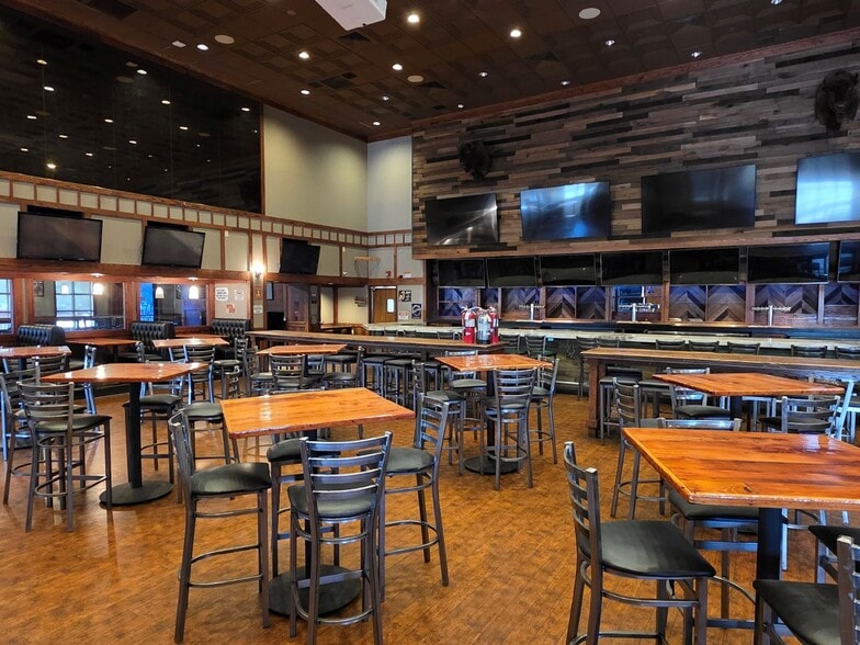 More Photos Of 7625 N La Cholla Blvd, Tucson Restaurant For Lease