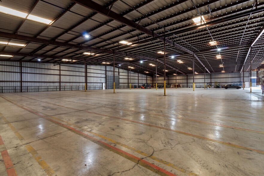 More Photos Of 202 W 15th St, Bryan Industrial For Lease