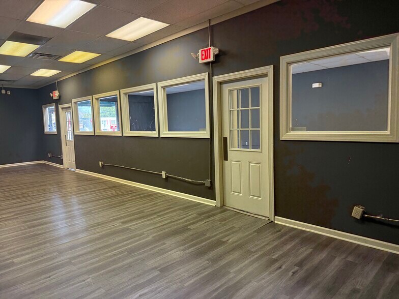 More Photos Of 3069 Cumberland Rd, Fayetteville Unknown For Lease