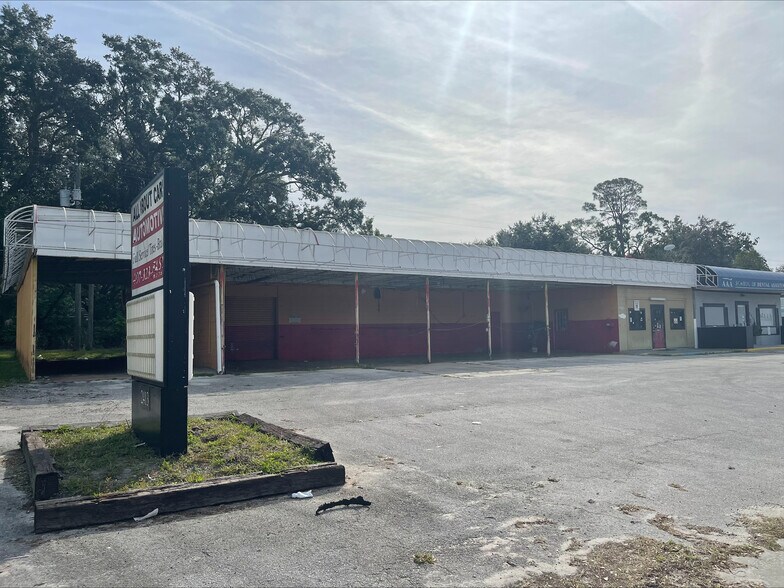 More Photos Of 2413 S French Ave, Sanford Service Station For Sale