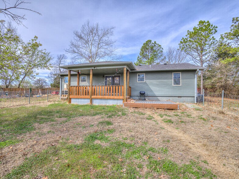 More Photos Of 980916 S Highway 18, Chandler Industrial For Sale