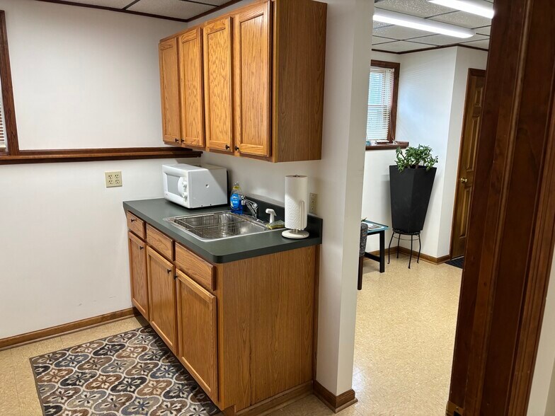 More Photos Of 22-26 Watkins Ave, Oneonta Office For Lease