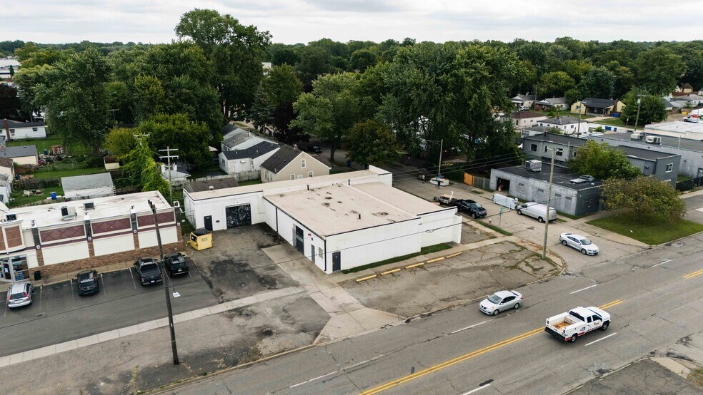 More Photos Of 22804-22806 Dequindre Rd, Warren Warehouse For Sale