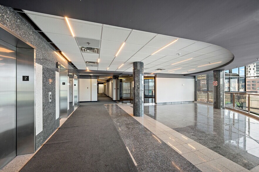 More Photos Of 8000 Boul Décarie, Montréal Medical For Lease