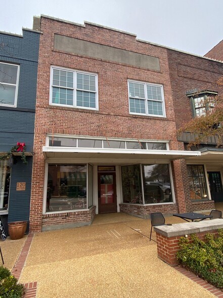 More Photos Of 114 W Main St, Tupelo Freestanding For Sale