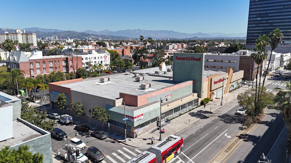 More Photos Of 5575 Wilshire Blvd, Los Angeles Drugstore For Lease