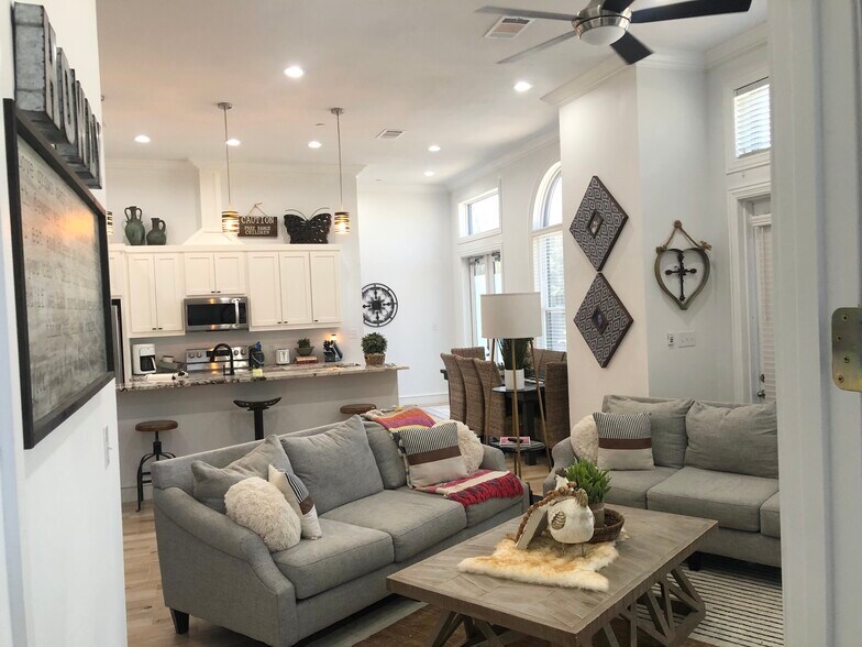 More Photos Of 11351 Hilltop Rd, Argyle Apartments For Sale