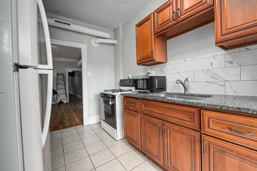 More Photos Of 14120 Superior Rd, Cleveland Multifamily For Sale