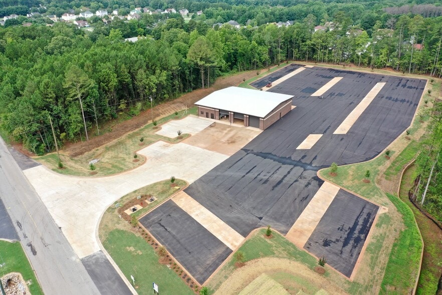 More Photos Of 570 Steele dr, Hampton Truck Terminal For Lease