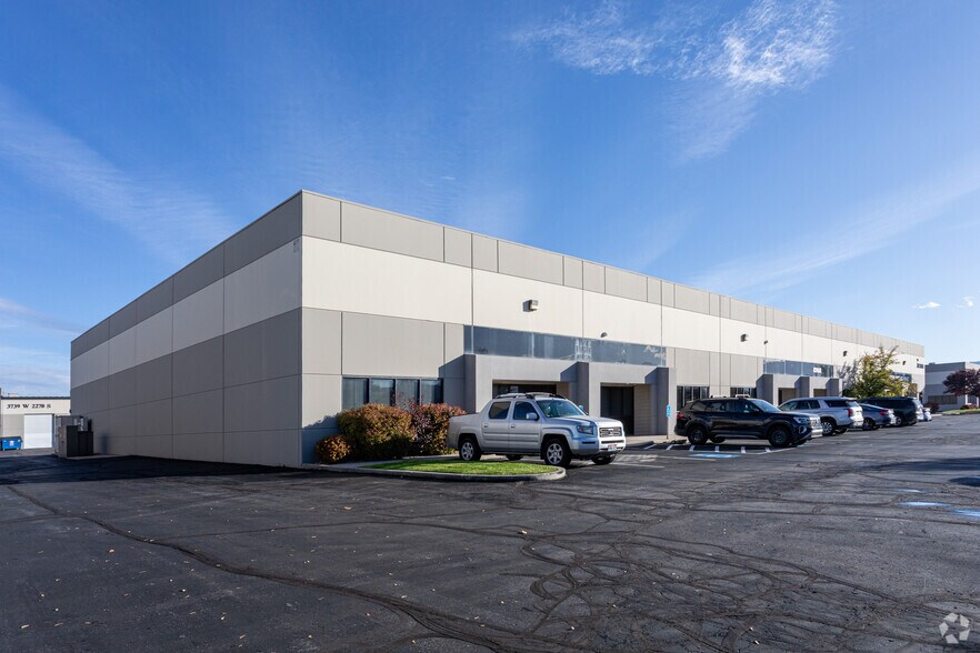 More Photos Of 3738 W 2340 S, Salt Lake City Light Manufacturing For Lease