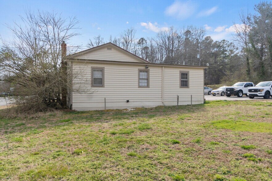 More Photos Of 10290 John Clayton Memorial Hwy, Gloucester Freestanding For Sale