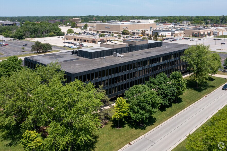 More Photos Of 200 S Executive Dr, Brookfield Coworking Space