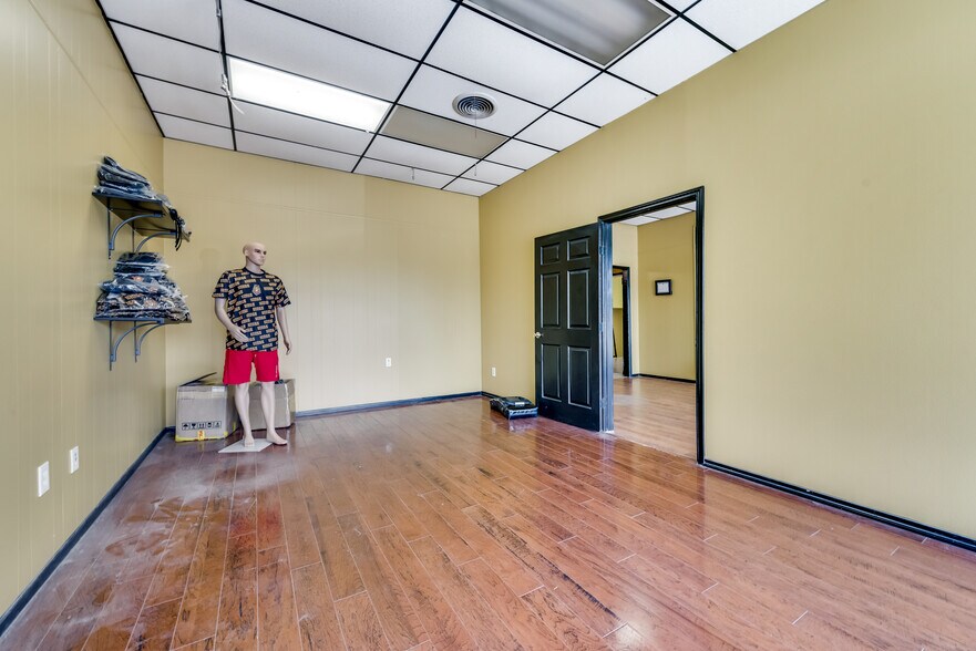 More Photos Of 203 E Main St, Forney Freestanding For Sale