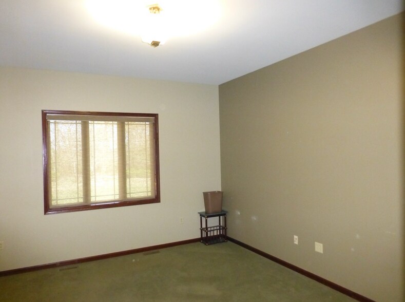 More Photos Of 3601 McDonough St, Joliet Office For Lease
