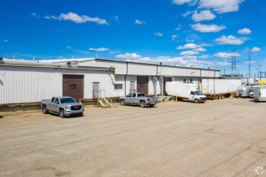Primary Photo Of 1212 34th Ave SE, Calgary Coworking Space