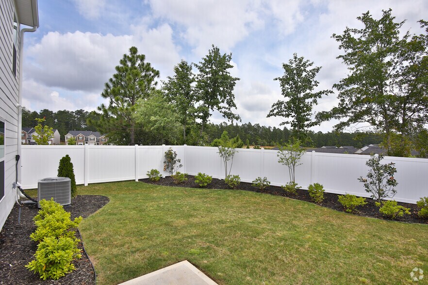 More Photos Of 507 Satinwood Cir, Graniteville Apartments For Sale