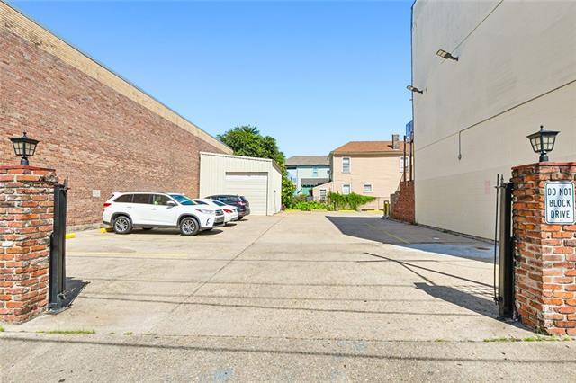 More Photos Of 301-303 S Broad St, New Orleans Office Residential For Sale