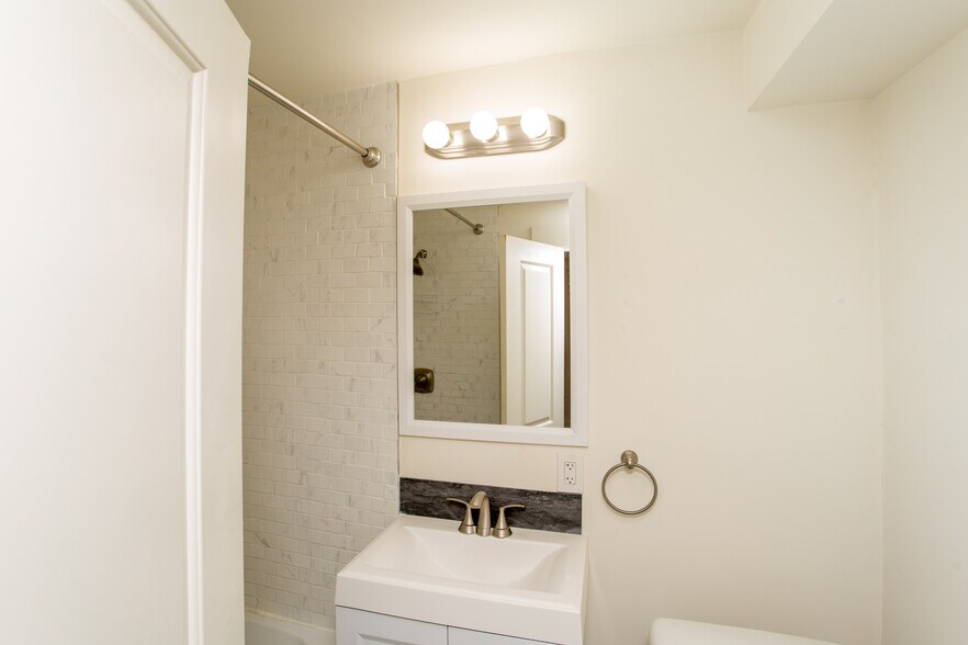 More Photos Of 41 Church St, Lambertville Apartments For Sale