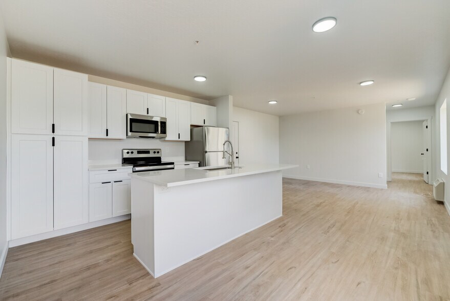 More Photos Of 404 E 5600 S, Salt Lake City Apartments For Sale