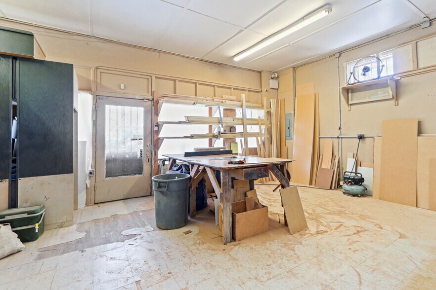 More Photos Of 10108 Socorro Dr, El Paso General Retail For Sale